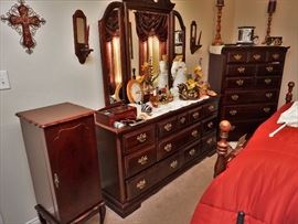 Jewelry chest and 5 pc bedroom set by Athens Furniture