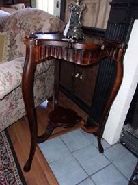 Mahogany Art Nouveau Lamp Table