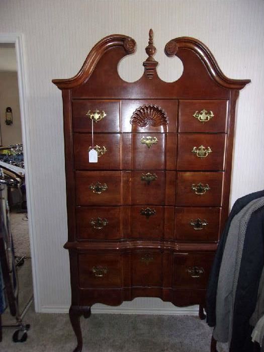 Chippendale Highboy Chest of Drawers, Mahogany finish