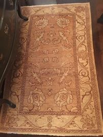 Cream & Rose Handknotted Floral Rug (3’ x 5’)