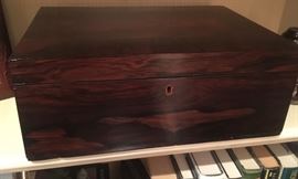 Victorian Rosewood Box c.1880-1890s. Mahogany wood lines the Interior (12" x 9" x 5")