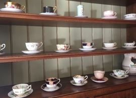 Set of 16 Varied Tea Cups (Tuscan, Royal Chelsea, Longton, Roslyn, Hemmersterg & Co., Radfords, Paragon, Royal Albert)
