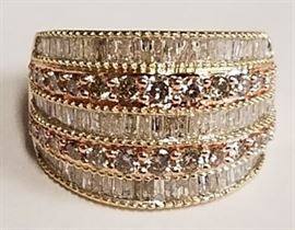 10k White & champagne diamond ring