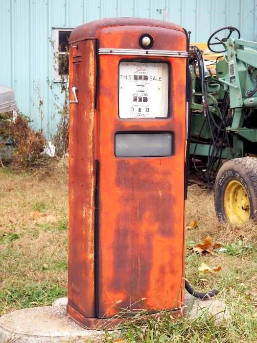 Antique Gilbarco Gas Dispenser / Pump, Porcelain Calco-Meter Face Plates, Original Fuel Bubble, Bright Clear Graphics, 58"Tall, 31 Cents/Gallon