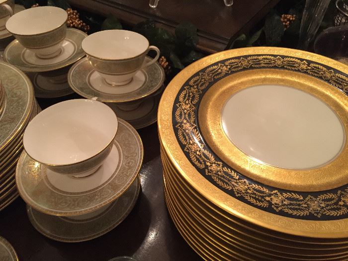 Edgerton - Selb - Bavaria,  Heinrich & Co - dinner plates English Renaissance by Royal Doulton place setting for 12