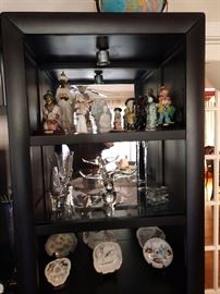 Figurines and other accessories