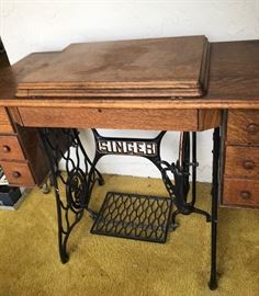 Singer Sewing Machine