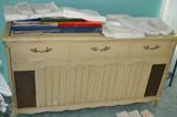 Old Magnavox stereo. Good for parts. Not in working order