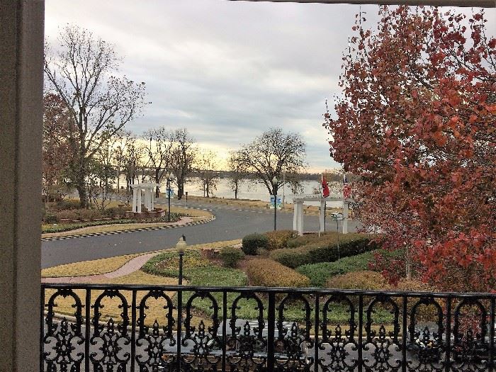 Beautiful view of the Mississippi River from the upstairs balcony 