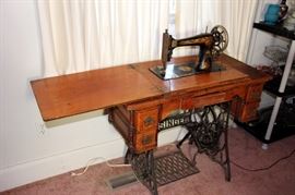 Singer Sewing Machine