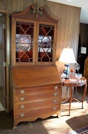 Period Secretary / Desk