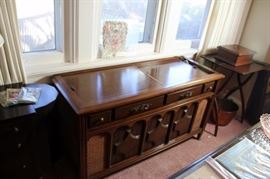 Magnavox Stereo / Radio