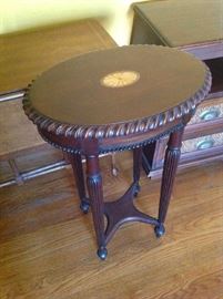 Antique Accent Table $ 70.00