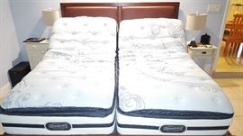 Simmons beauty rest, less than 2 yrs. Old