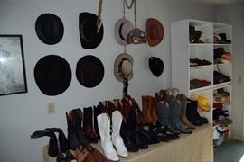 DOZENS OF MENS EXOTIC SKIN BOOT SIZES 10 - 10.5 - 11