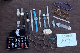 DOZENS OF SILVER RINGS - BRACELETS... MISC WATCHES