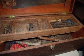 ANTIQUE TOOL CHEST AND TOOLS