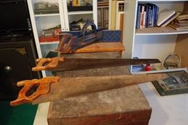 ANTIQUE TOOL CHEST AND TOOLS