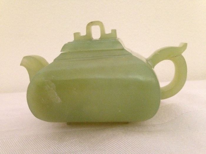 Small Carved Jade Wine Tea Pot/Flagon Kettle: