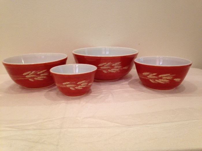 Pyrex (set of 4) Nesting Mixing Bowls:  45.00