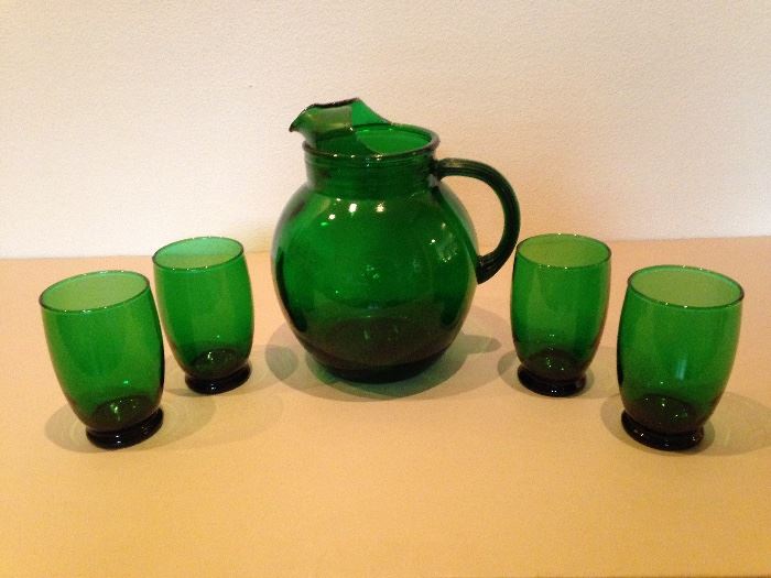 Beautiful Emerald glass pitcher and 4 tumblers:  39.00