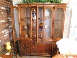 Broyhill china cabinet