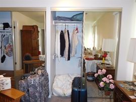 sweathers purses luggage