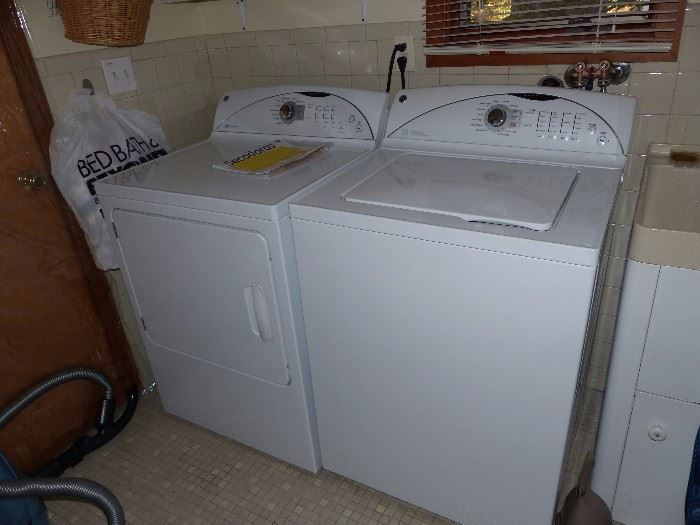 GE washing machine and gas dryer