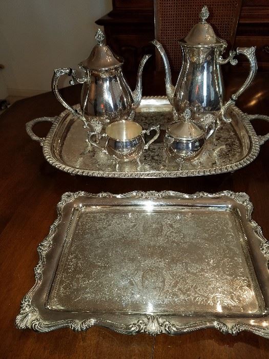 Leonard silverplate set and footed platter, Oneida platter