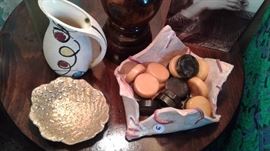 bakelite checkers up close!