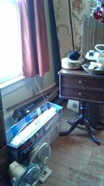 sewing stand, fans, vintage sewing items