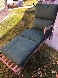 Outdoor chase lounge.  Great shape, needs a fresh coat of rust fighting pant.  $15.00