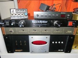 Rack Rider RR 15 Power Conditioner and Light Module, Monster Power HTPS 7000 Home Theater Power Center 