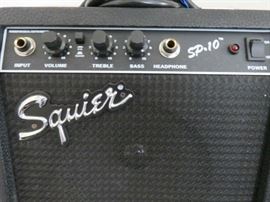 Squier by Fender SP-10 Portable Electric Guitar Amplifier&nbsp;
