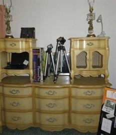 French Provincial Dresser/Matching Night Stands