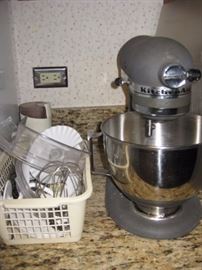 Kitchen Aid, lot's of attachments