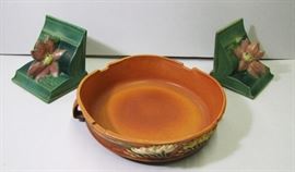 ~ C/1930's Roseville Freesia console bowl #467-10 ~ C/1930's Pair of Roseville Magnolia bookends