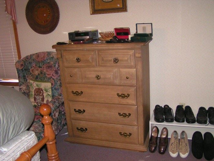 5 Drawer Chest and Dresser