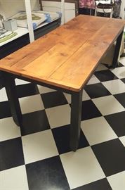 Farmhouse Table 29x74