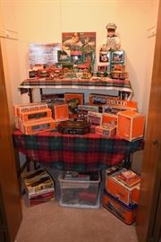 lionel train collectibles with boxes