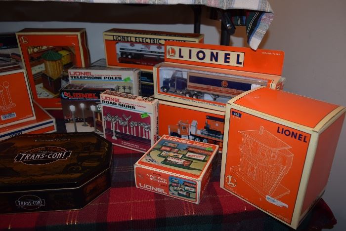 lionel train collectibles with boxes