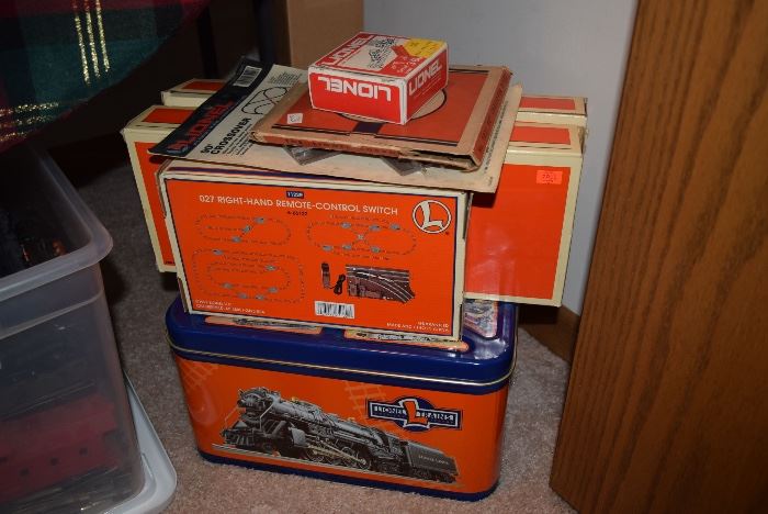 lionel train collectibles with boxes