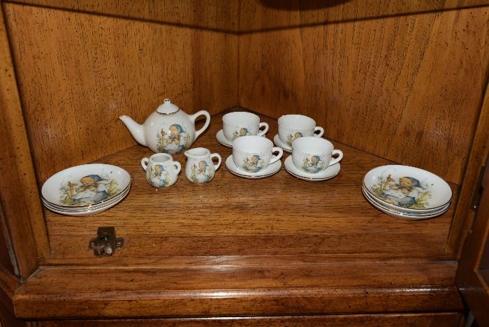 collectors tea set