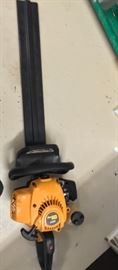 Poulan Pro p2822 gas powered hedge trimmer 