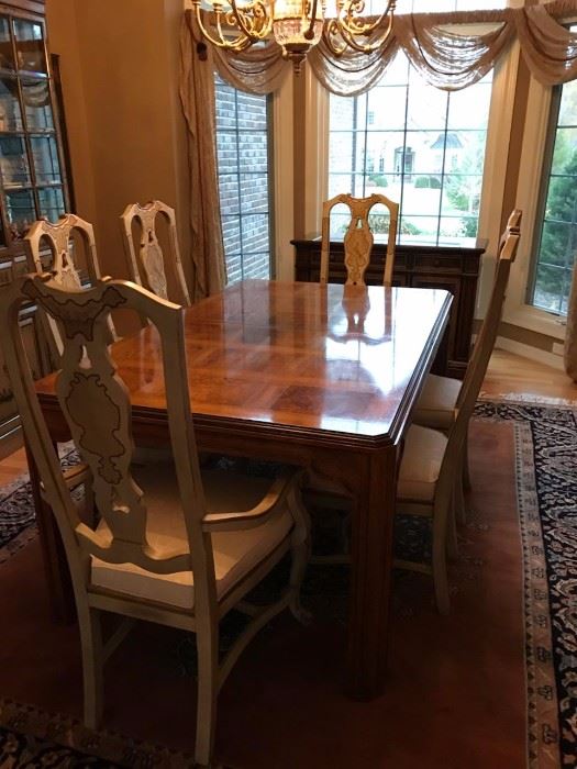 Drexel Heritage, table, 4 side chairs, 2 arm chairs, gorgeous painted detail.