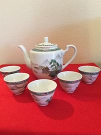 Japanese tea pot with 5 cups