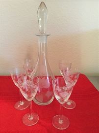 Decorative wine decanter with etched glasses