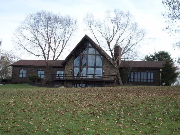 This 5000 square foot custom-made home is in the heart of Amish country!