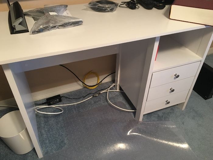 White computer desk reduced to $80
