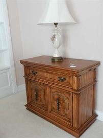 LAMPS AND QUALITY TRADITIONAL FURNISHINGS